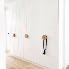 Wardrobe with circular handles