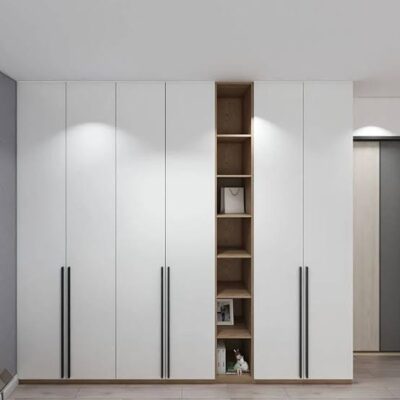 Wardrobe with niches