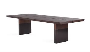 Paramao dining table